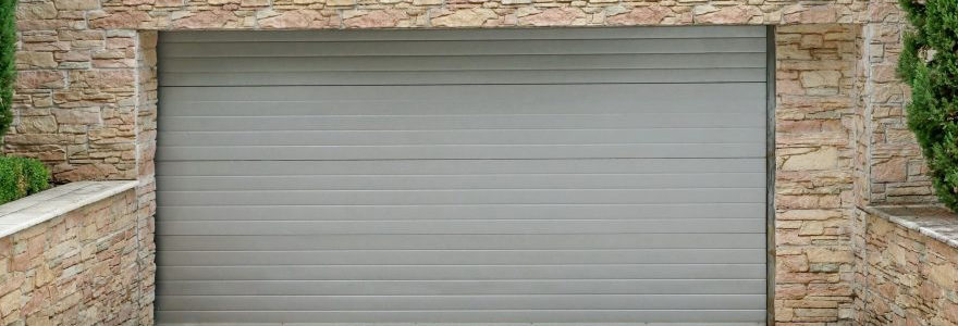 portes de garage en aluminium